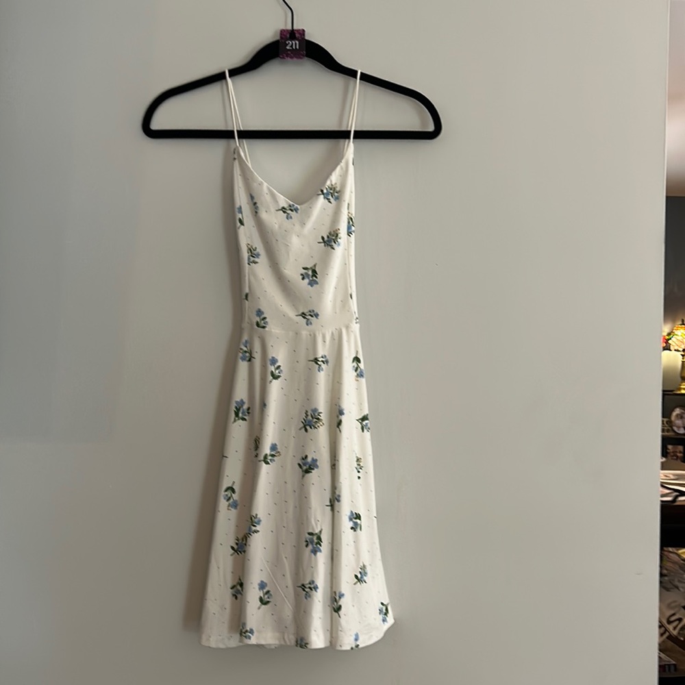 Streetwear society size small, white with blue flowers short NWOT